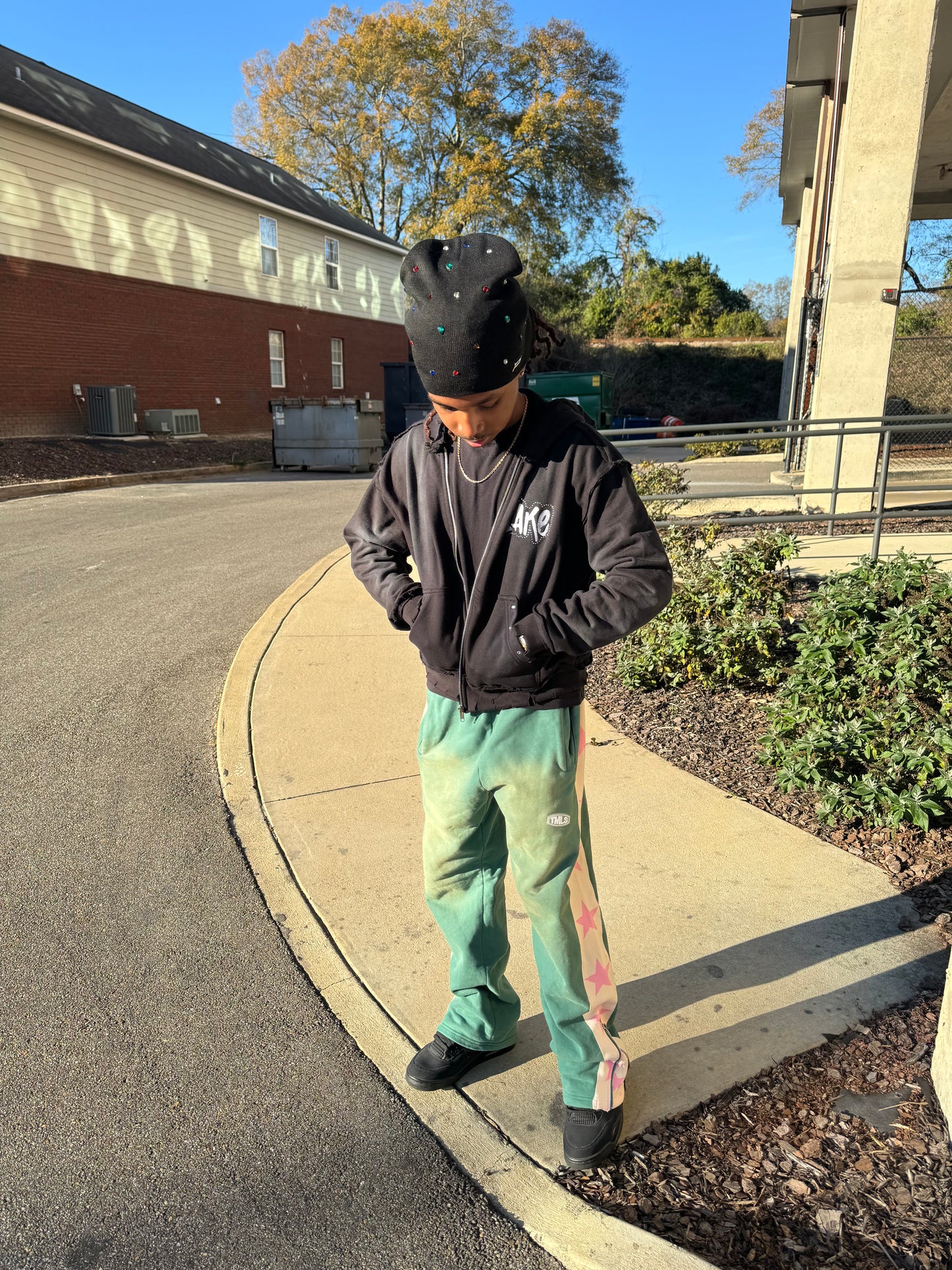 1take Distressed Hoodie (Black)