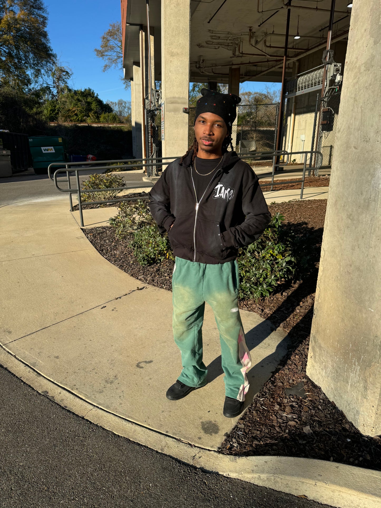 1take Distressed Hoodie (Black)
